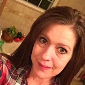 Meet your Posher, Angie